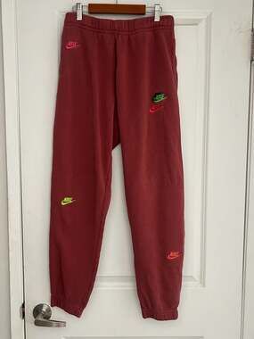 Nike Sportswear Sport Essentials Fleece Multi-Logo Jogger Pants Red